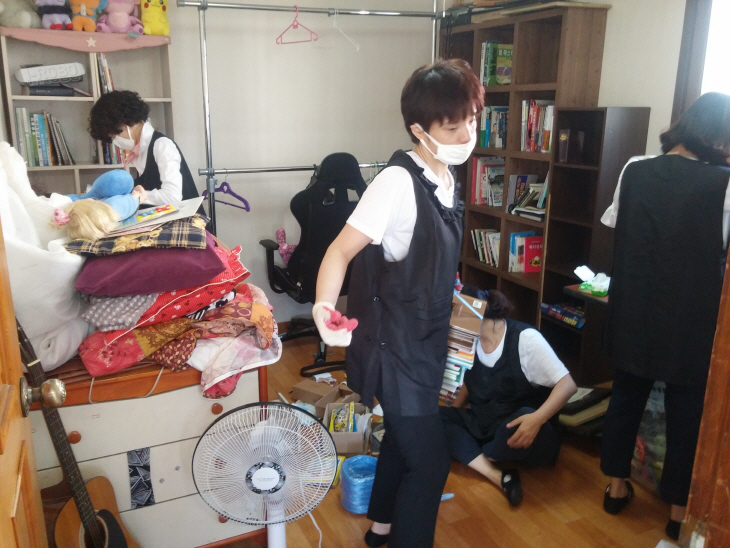 170921.가장동 맞춤형 복지팀 한부모 가정 대청소