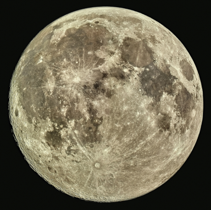 그림 1. 보름달 사진