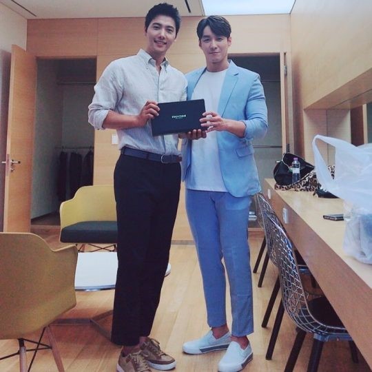 0000243365_001_20171016202648372