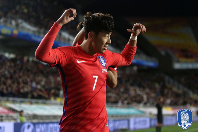 0002056306_001_20171114175648821