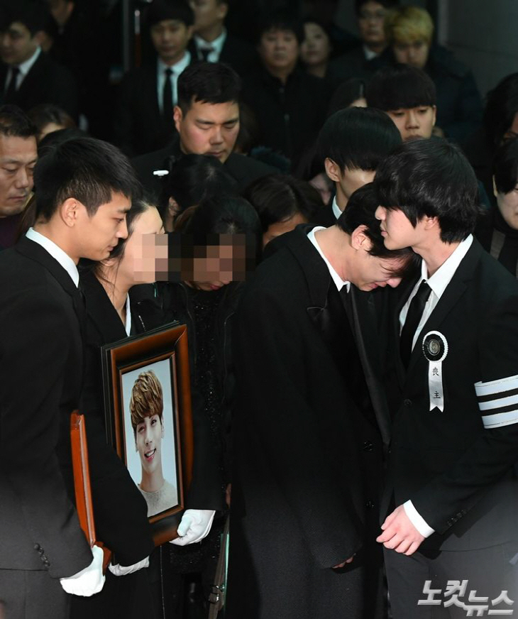 20171221102920631038_0_750_896