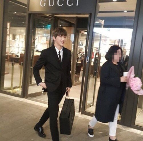 0003158498_001_20171122121511128