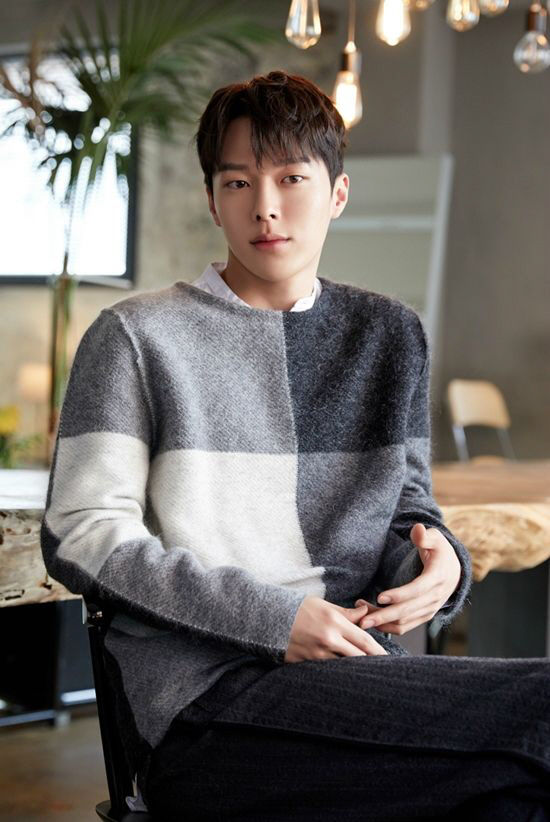 20180112121408389795_0_550_822