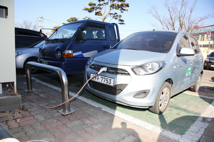 영주   1-영주시청에서 운행중인 전기자동차 (2)