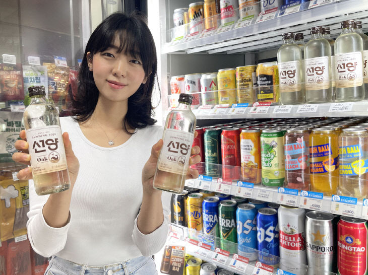 중도일보 - 선양소주 '선양 오크', 출시 3개월 만에 200만병 돌파 흥행 '돌풍'