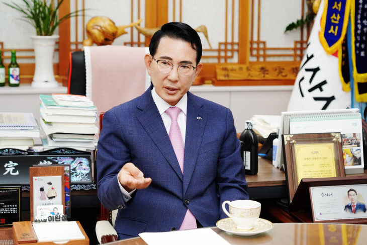 [이완섭 서산시장 인터뷰]서산시민과 함께 달려온 3년, 초심으로 돌아가... - 뉴스 썸네일 이미지