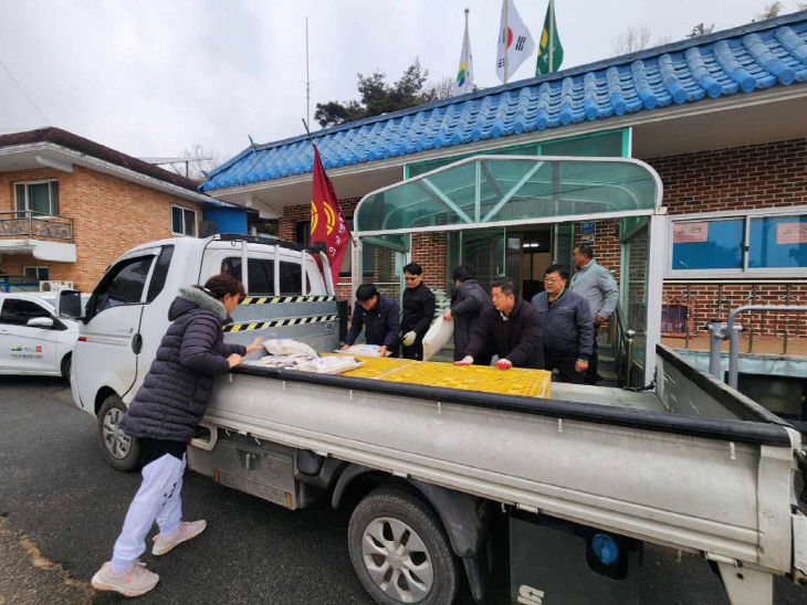 예산군 ㈜녹수, 설 맞이 덕산면 저소득층에 '사랑의 쌀' 기탁 - 뉴스 썸네일 이미지