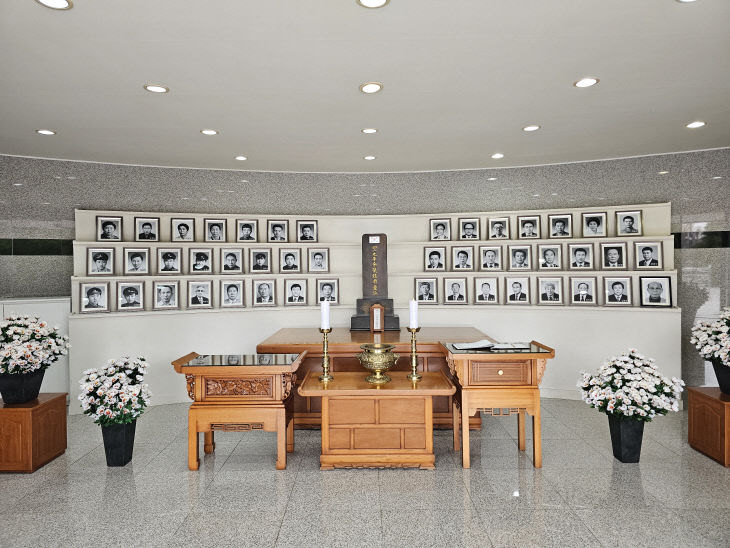 부산시설공단, 4·19 희생자 영정사진 AI 기술로 복원