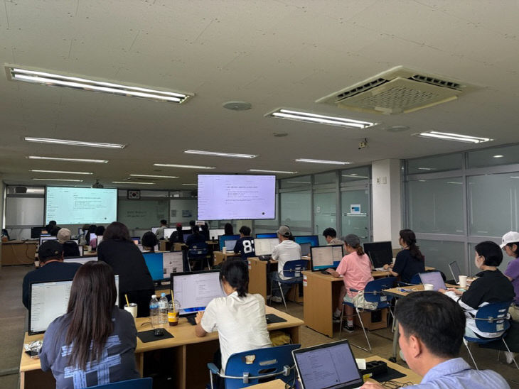 파주시, 중장년 인공지능(AI) 역량 강화 위한 실무교육 3기 운영